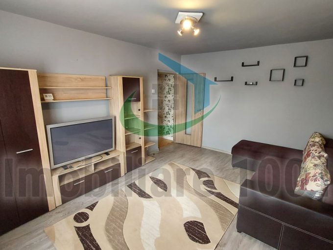 Apartament 2 camere, Cuza Vodă, etaj superior, renovat