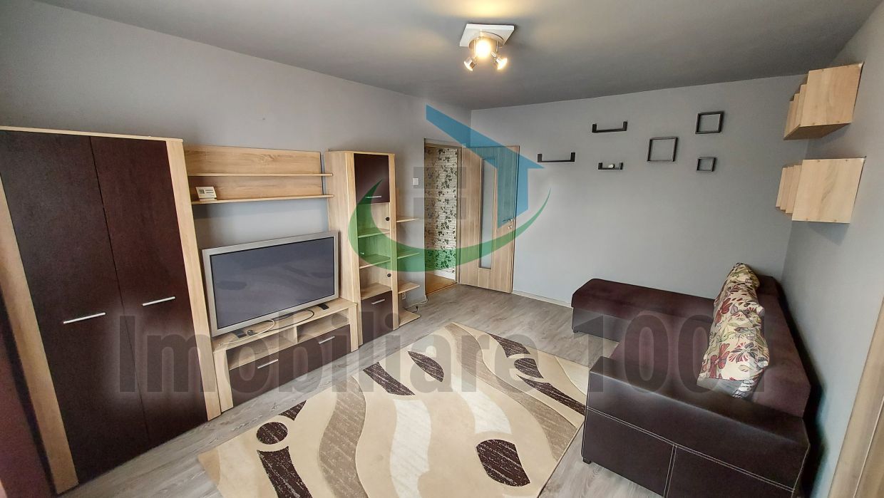 Apartament 2 camere, Cuza Vodă, etaj superior, renovat