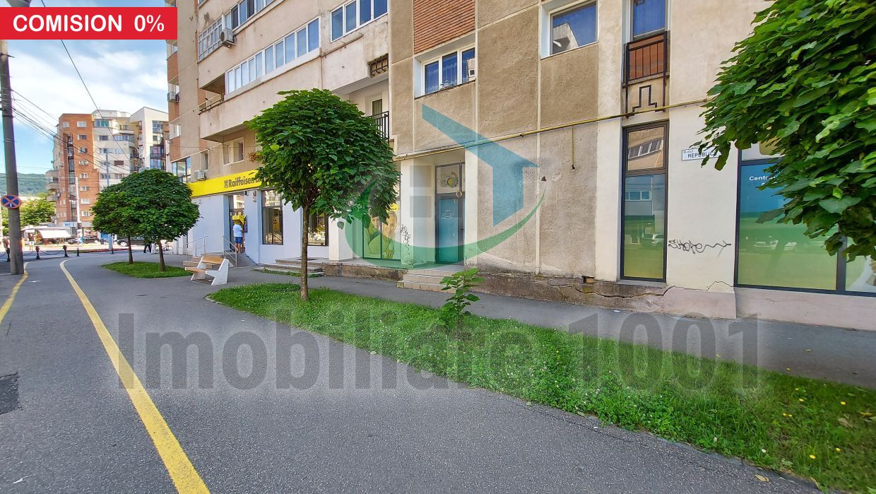 Spațiu comercial, central, intersecția Bulevardelor Republicii si Traian, suprafață utilă 139 mp