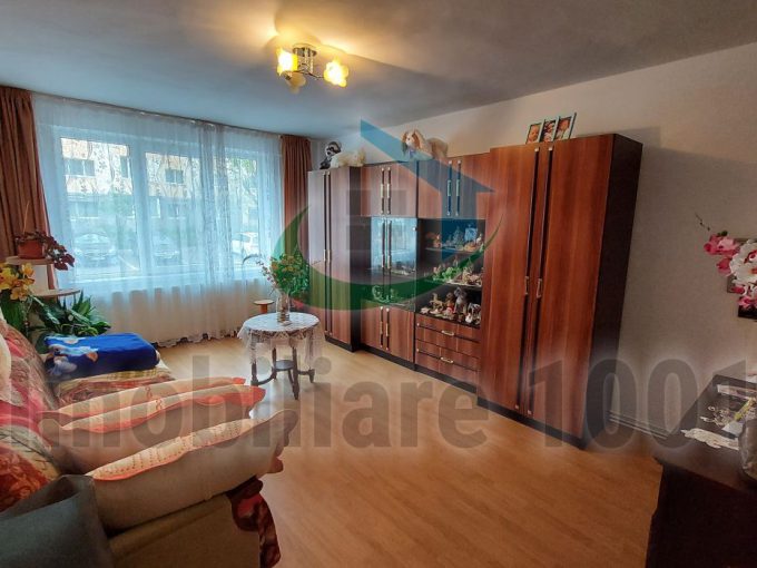 Apartament 1 cameră, zona intersecției Bd. Republicii – Vlad Țepeș, parter înalt, peste garaje